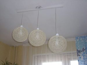 Люстры из ниток